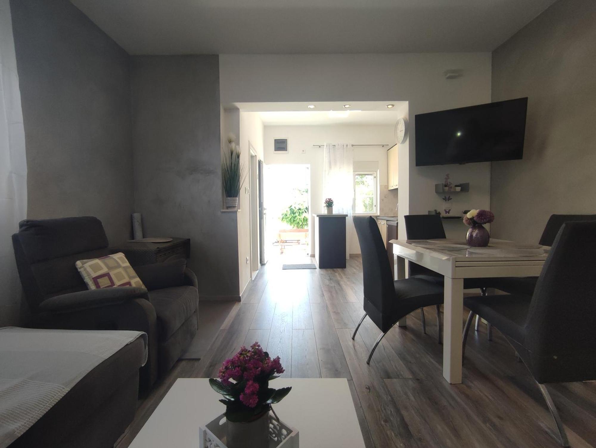 Apartman Kiara Apartment คาชเตลา ภายนอก รูปภาพ